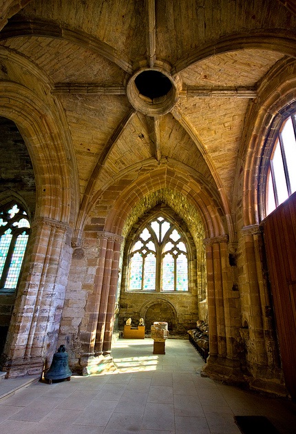 The transept crossing, at Seton Collegiate Church.